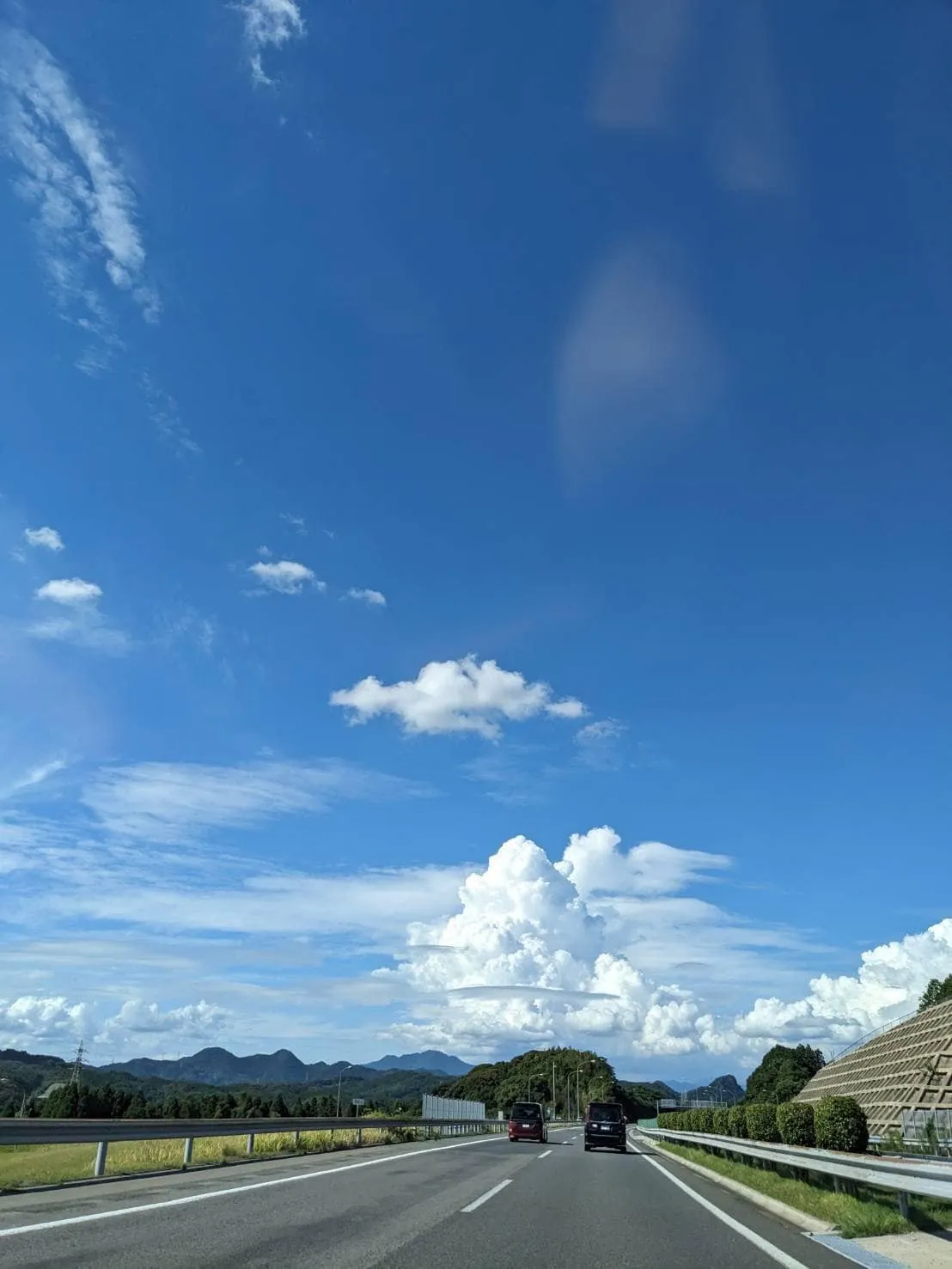 九州自動車道‼️晴天‼️夏の空‼️